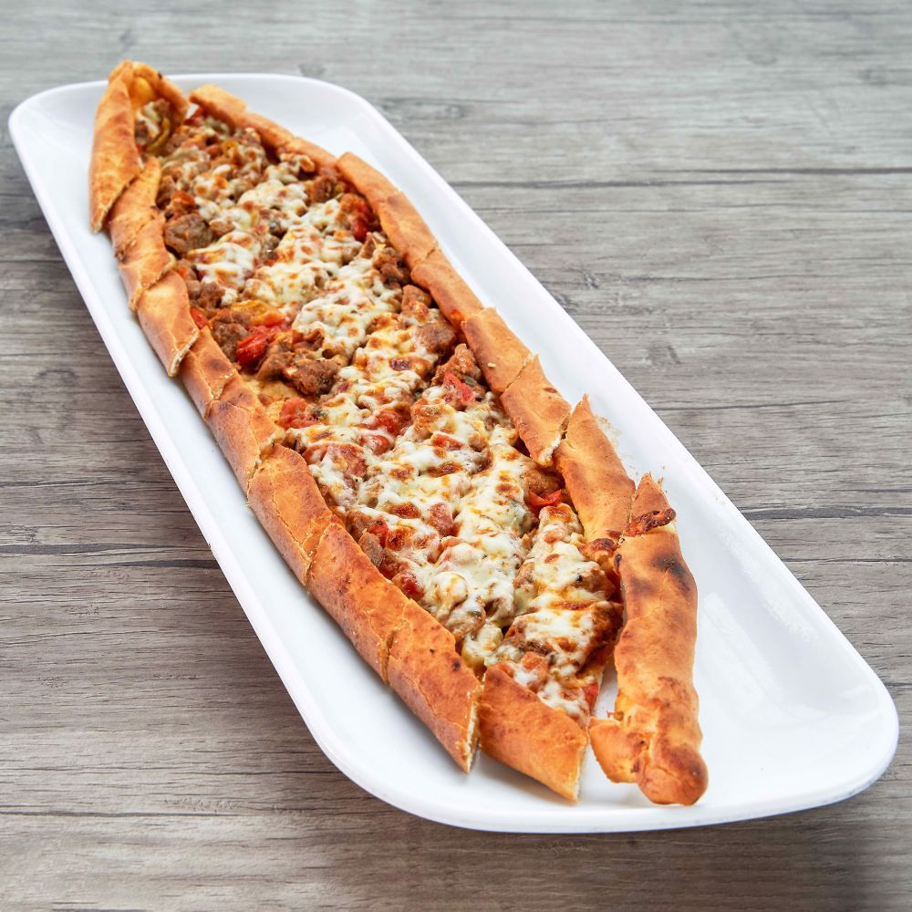 Kuşbaşılı Kaşarlı Pide