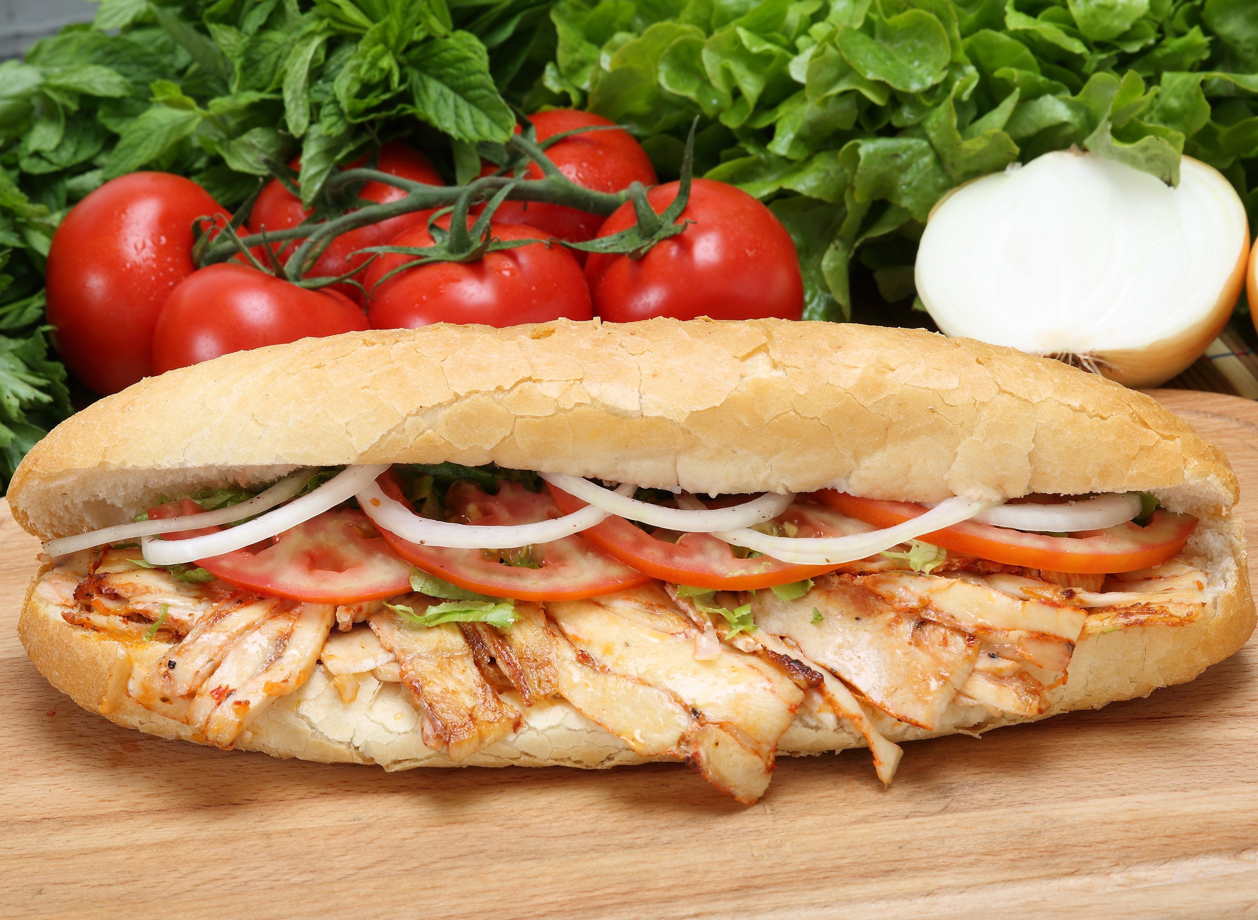 Ekmek Arası Tavuk Döner