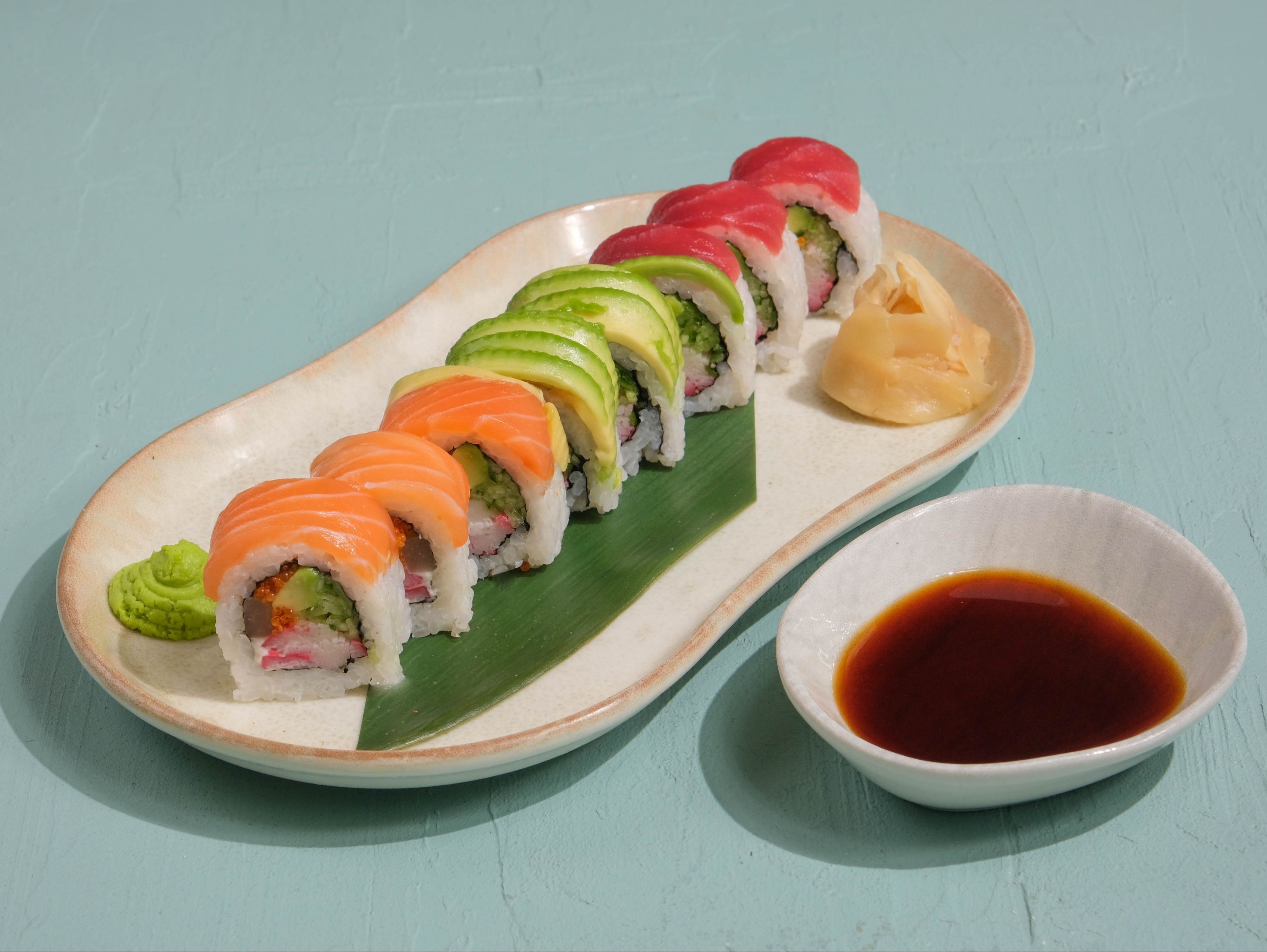 Rainbow Roll (8 pcs.)
