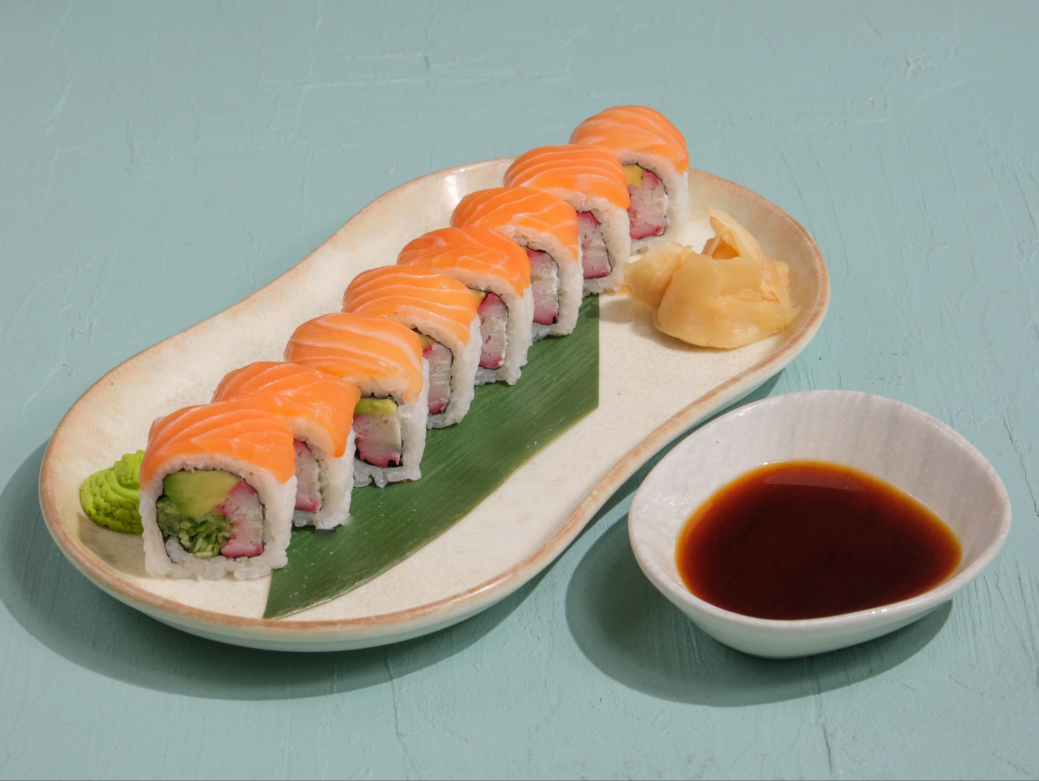 Canadian Roll (8 pcs.)