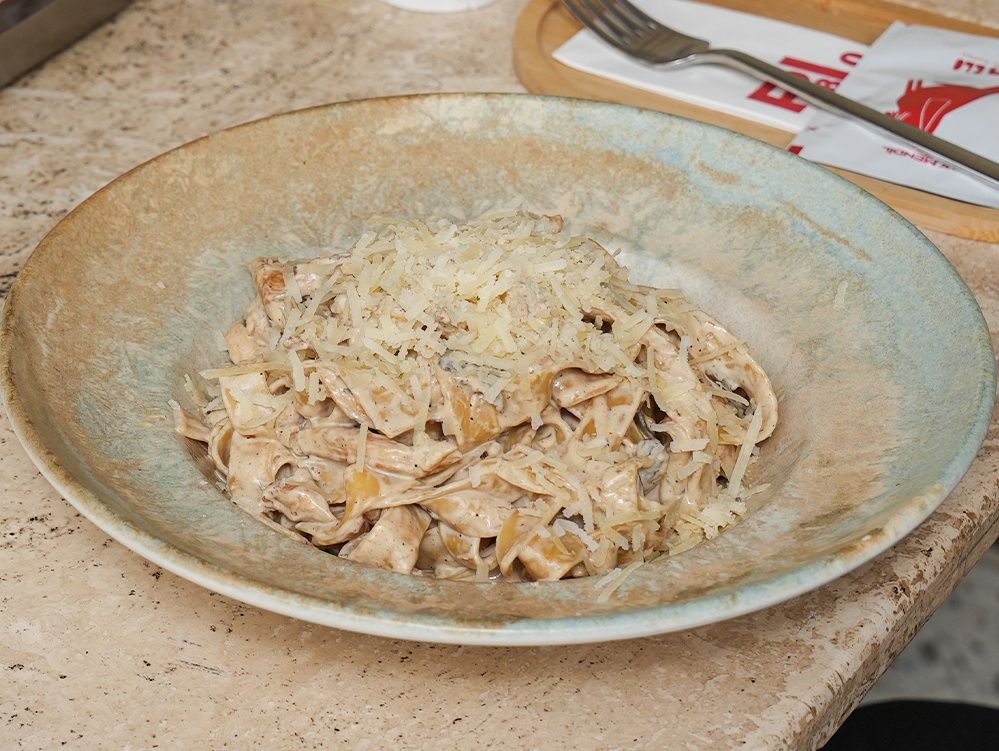 Fettuccine Alfredo