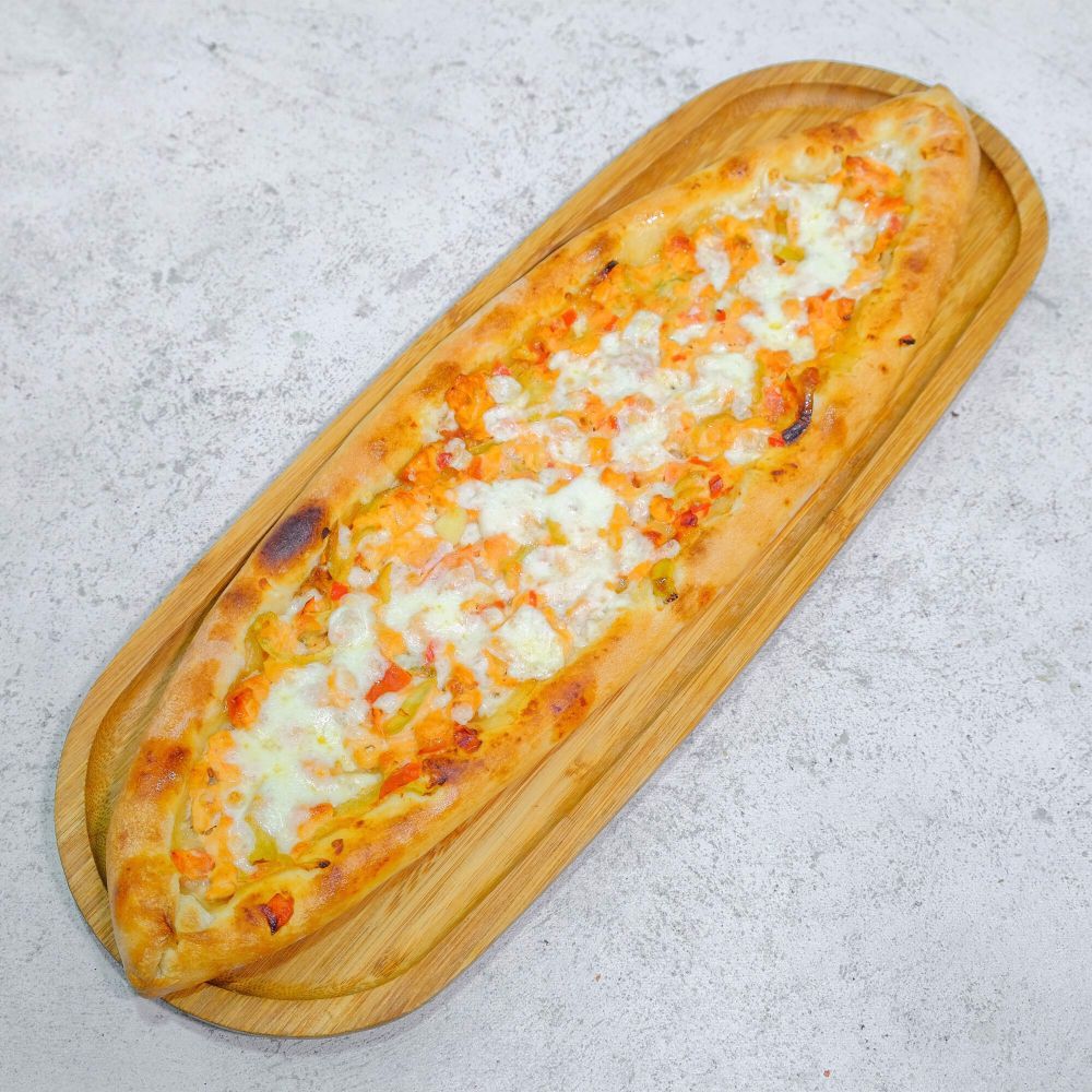 Tavuklu Kaşarlı Pide