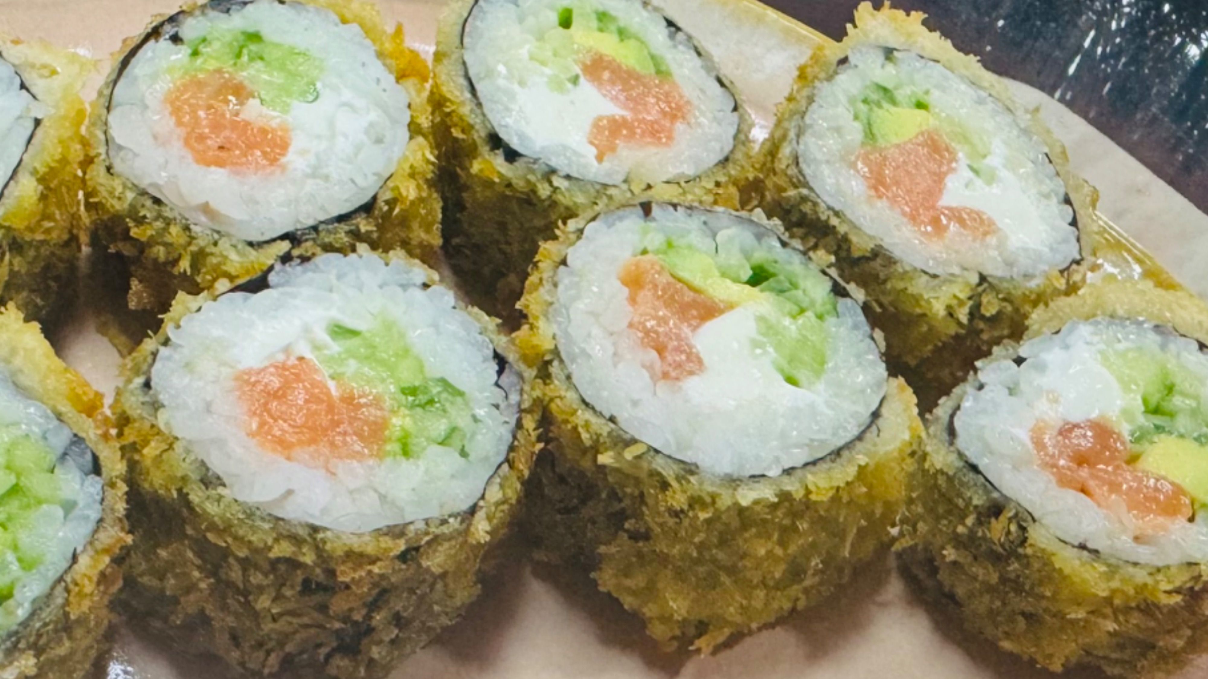 Somon Tempura Roll (8 Adet)