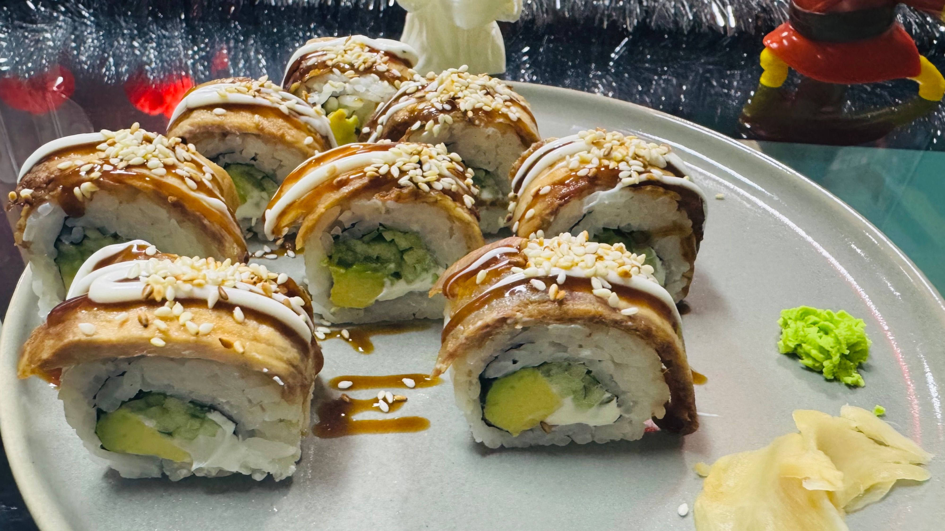 Dragon Roll (8 Adet)