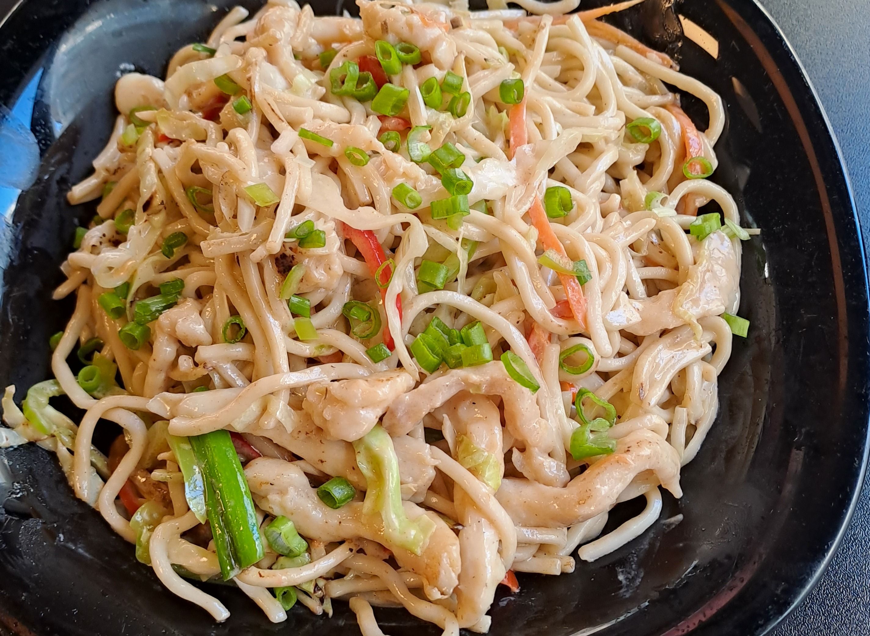 White Creamy Noodle (Tavuklu)