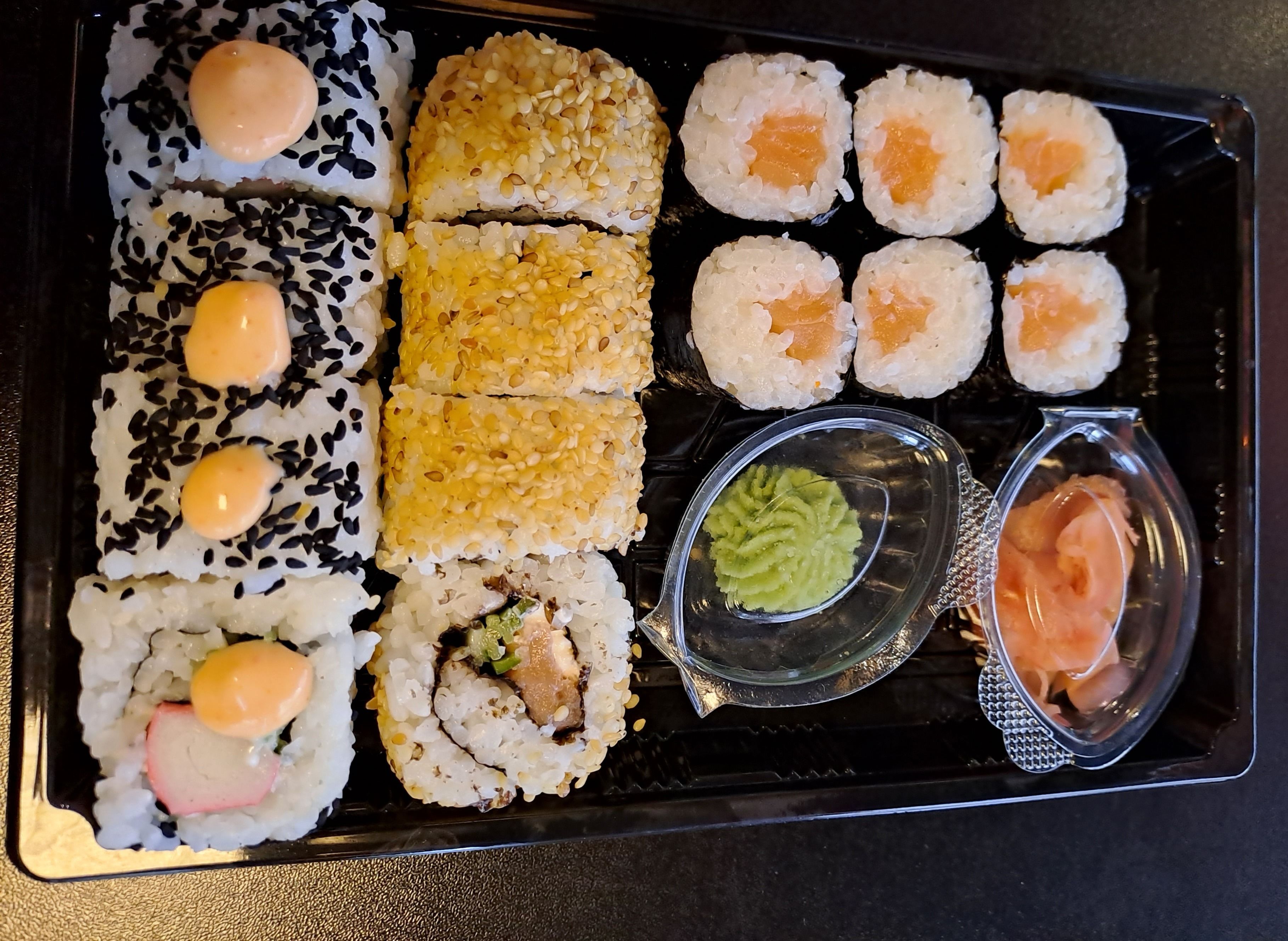 Sushi Set Menü 3 (12 Adet)