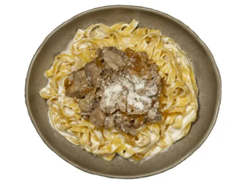 Fettuccine Krema Karamelize Soğan Mantar