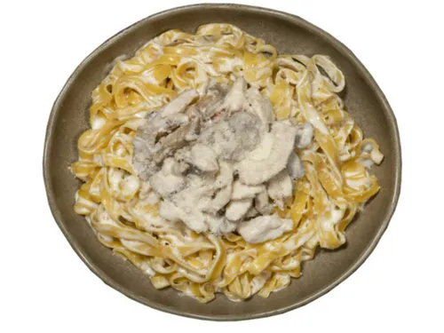 Fettuccine Krema Mantar Tavuk