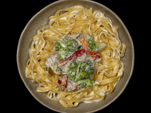 Fettuccine Krema Sebzeli