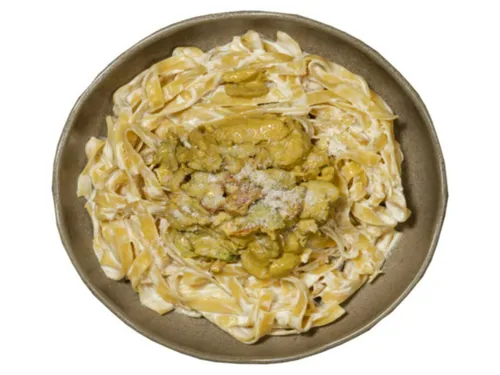 Köri Soslu Mantarlı Tavuklu Fettuccine