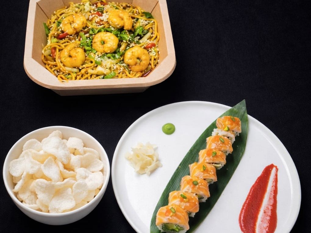 Karidesli Noodle & Philadelphia Roll